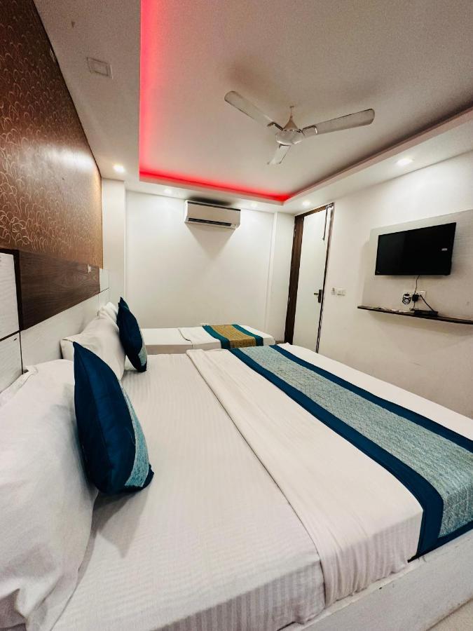 Palm Majestic At Airport Hotel New Delhi Buitenkant foto