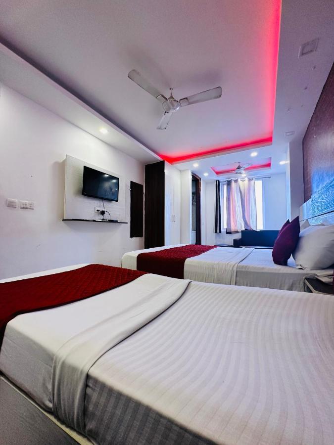 Palm Majestic At Airport Hotel New Delhi Buitenkant foto
