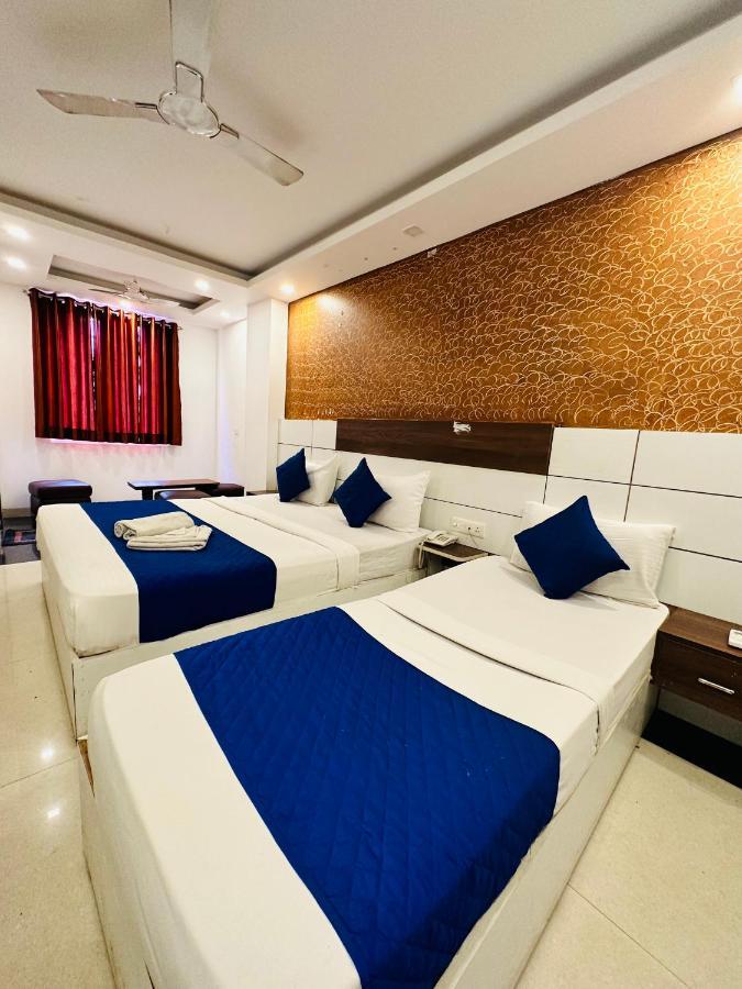 Palm Majestic At Airport Hotel New Delhi Buitenkant foto