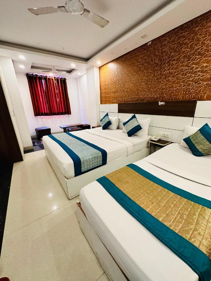 Palm Majestic At Airport Hotel New Delhi Buitenkant foto