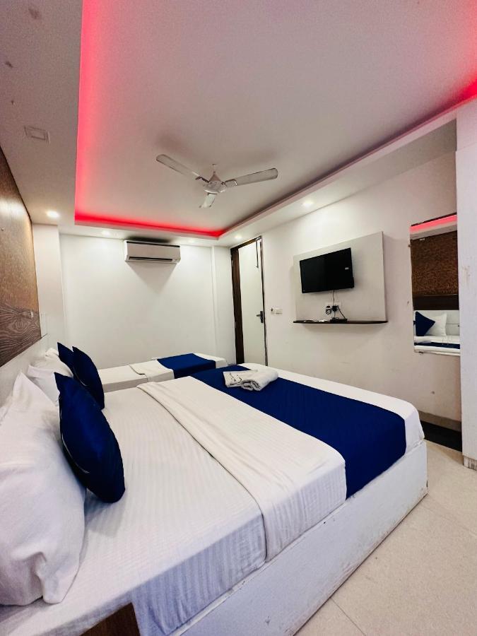 Palm Majestic At Airport Hotel New Delhi Buitenkant foto